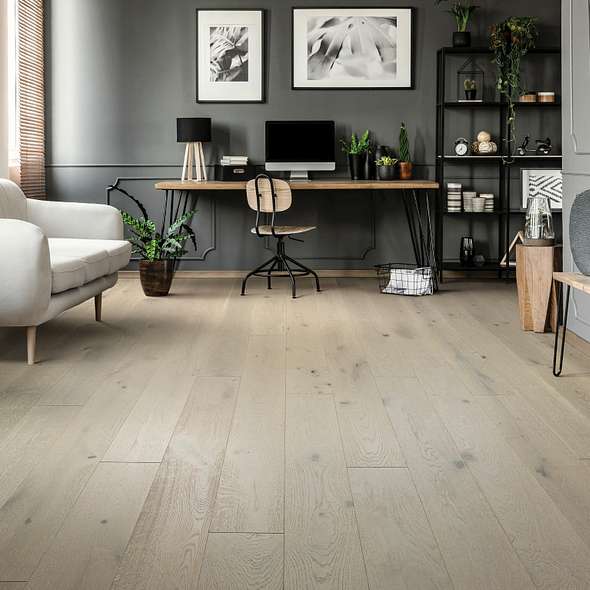 4 Tips for Brightening Up a Dark Room 